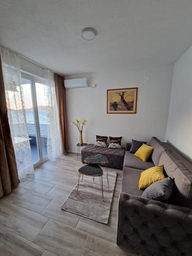 Modern Dream * Neum